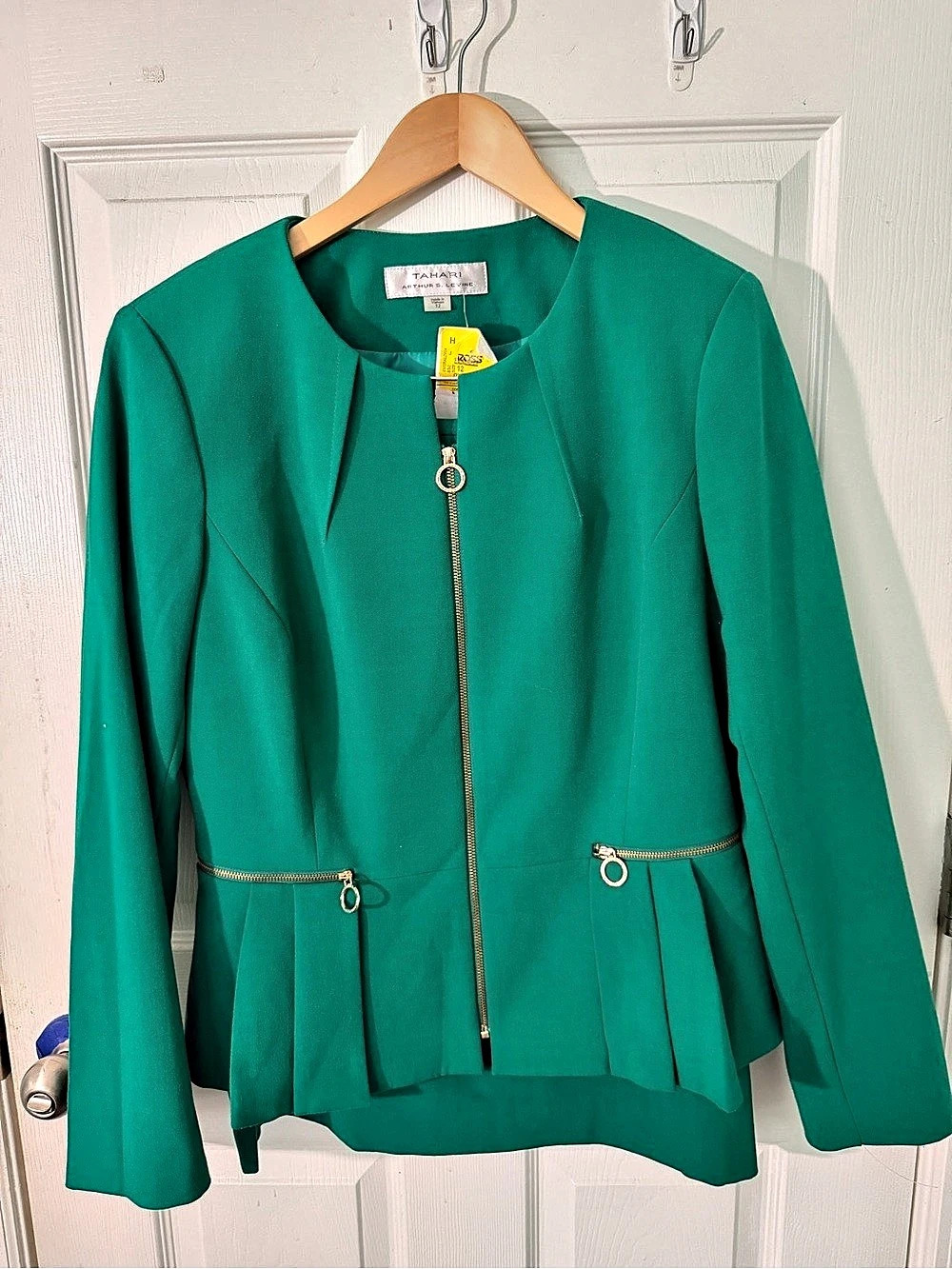 Tahari Arthur S. Levine Peplum Jacket in Green Size 12 NWT